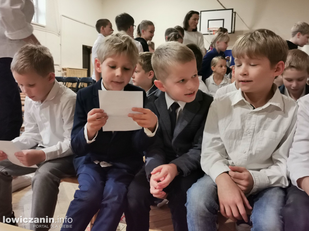 Łowicz. 11 Listopada w SP1