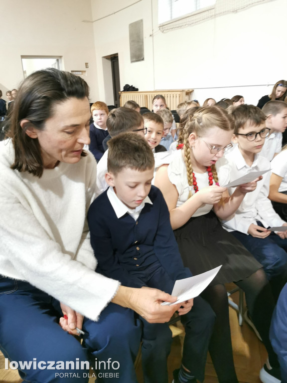Łowicz. 11 Listopada w SP1