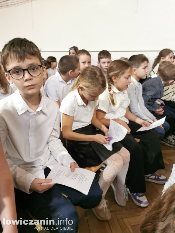 Łowicz. 11 Listopada w SP1