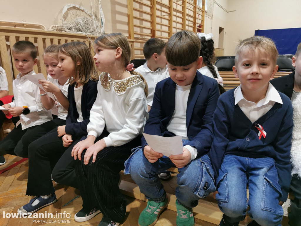 Łowicz. 11 Listopada w SP1