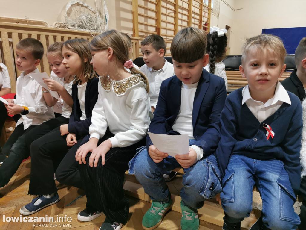 Łowicz. 11 Listopada w SP1