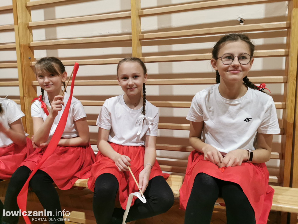 Łowicz. 11 Listopada w SP1