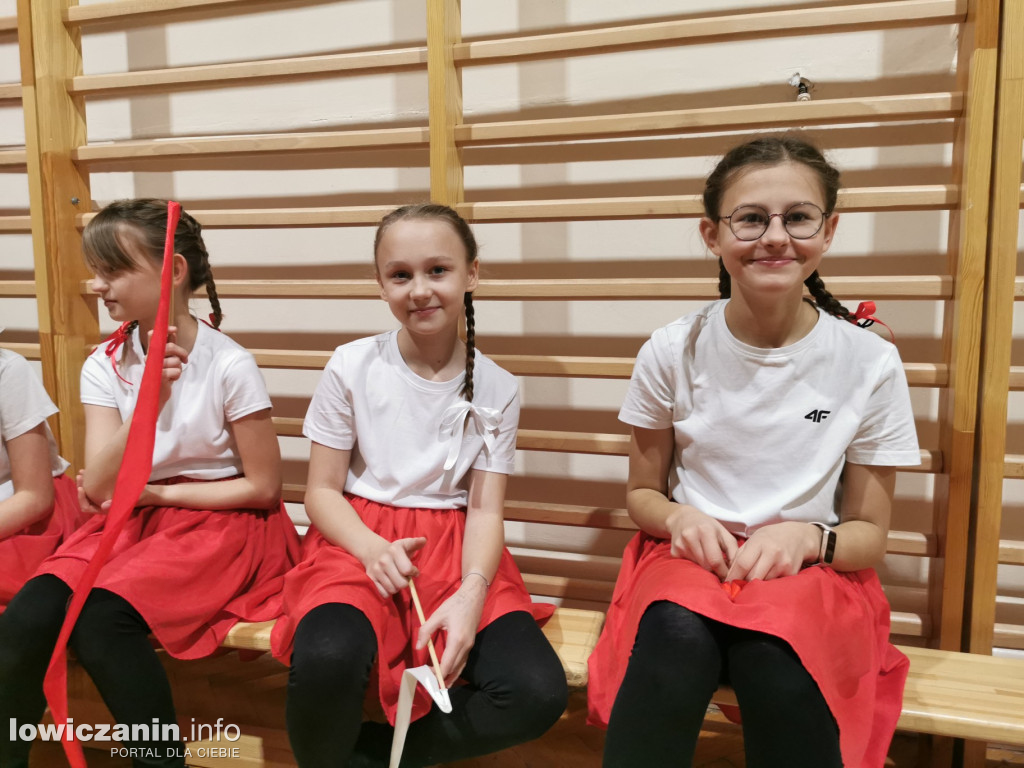 Łowicz. 11 Listopada w SP1