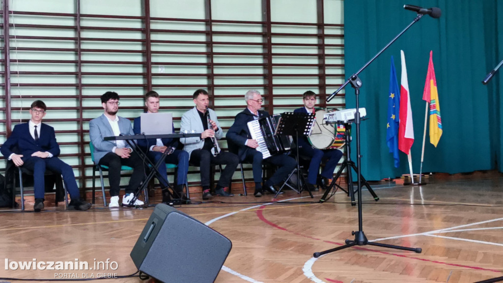 Narodowe Święto Niepodległości w szkole blichowskiej