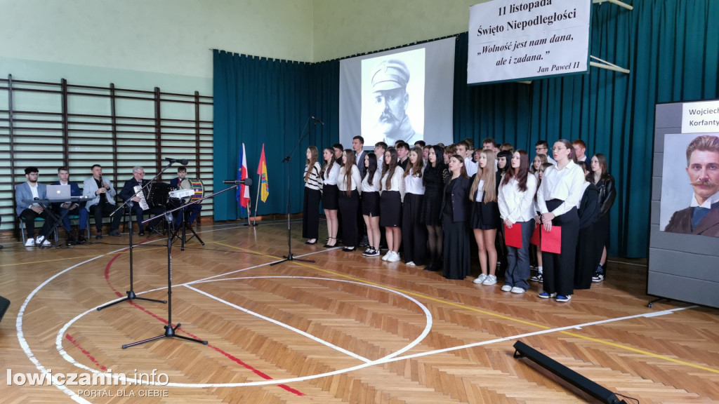 Narodowe Święto Niepodległości w szkole blichowskiej