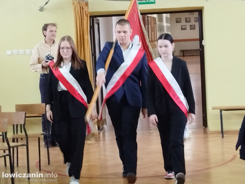 Łowicz. Obchody Święta Niepodległości w ZSP 4