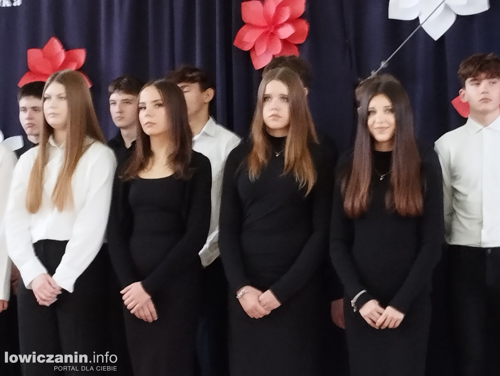 Łowicz. Obchody Święta Niepodległości w ZSP 4