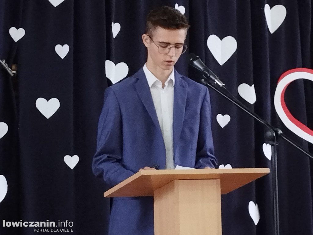 Łowicz. Obchody Święta Niepodległości w ZSP 4