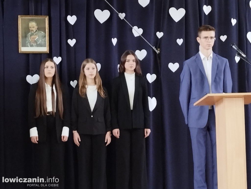 Łowicz. Obchody Święta Niepodległości w ZSP 4