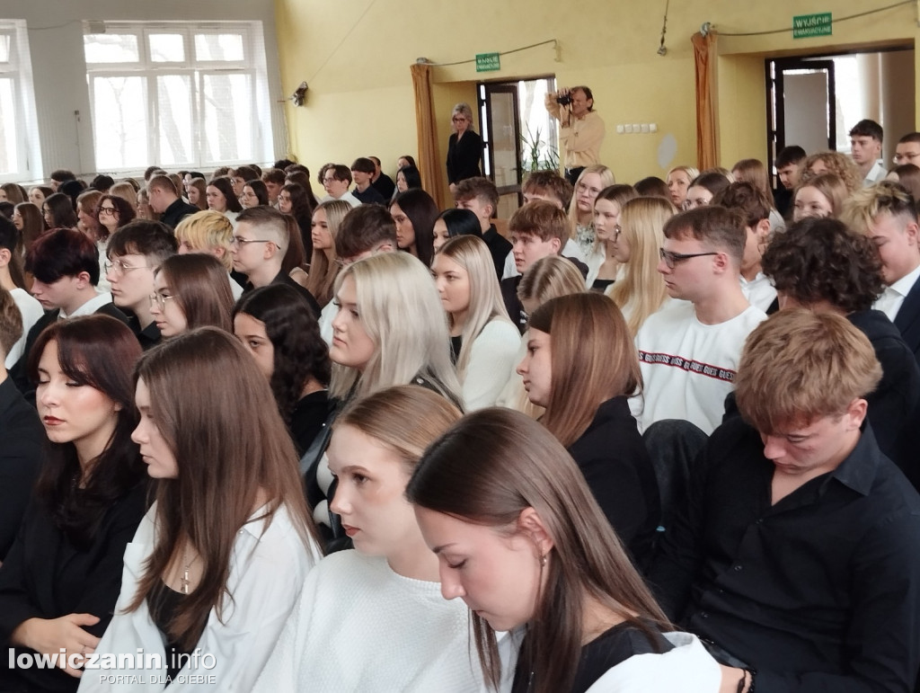 Łowicz. Obchody Święta Niepodległości w ZSP 4