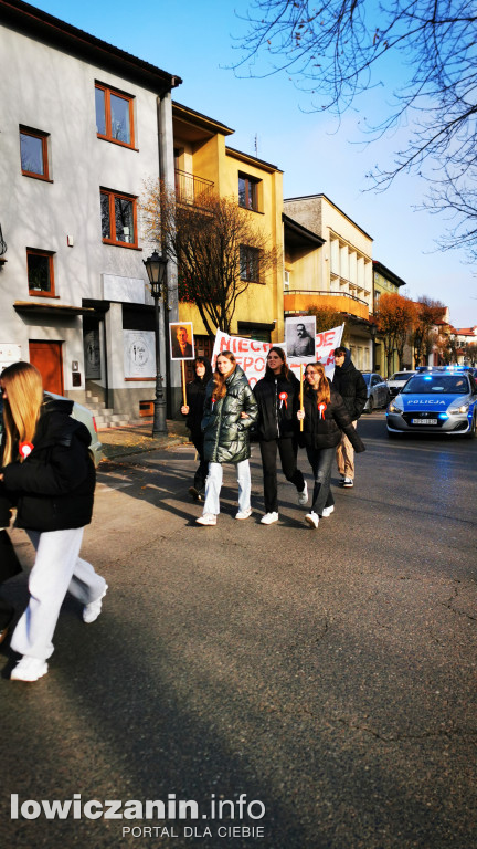 Pochód szkoły pijarskiej w Łowiczu