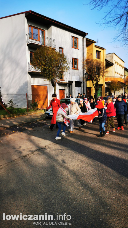 Pochód szkoły pijarskiej w Łowiczu
