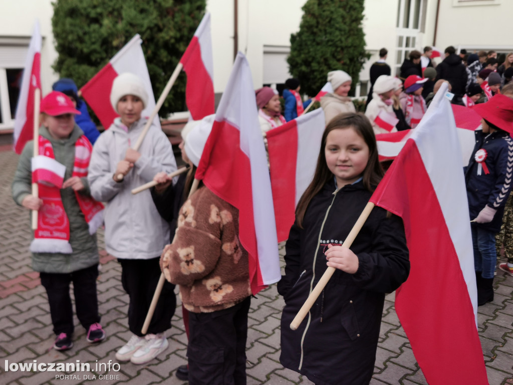 Pochód szkoły pijarskiej w Łowiczu