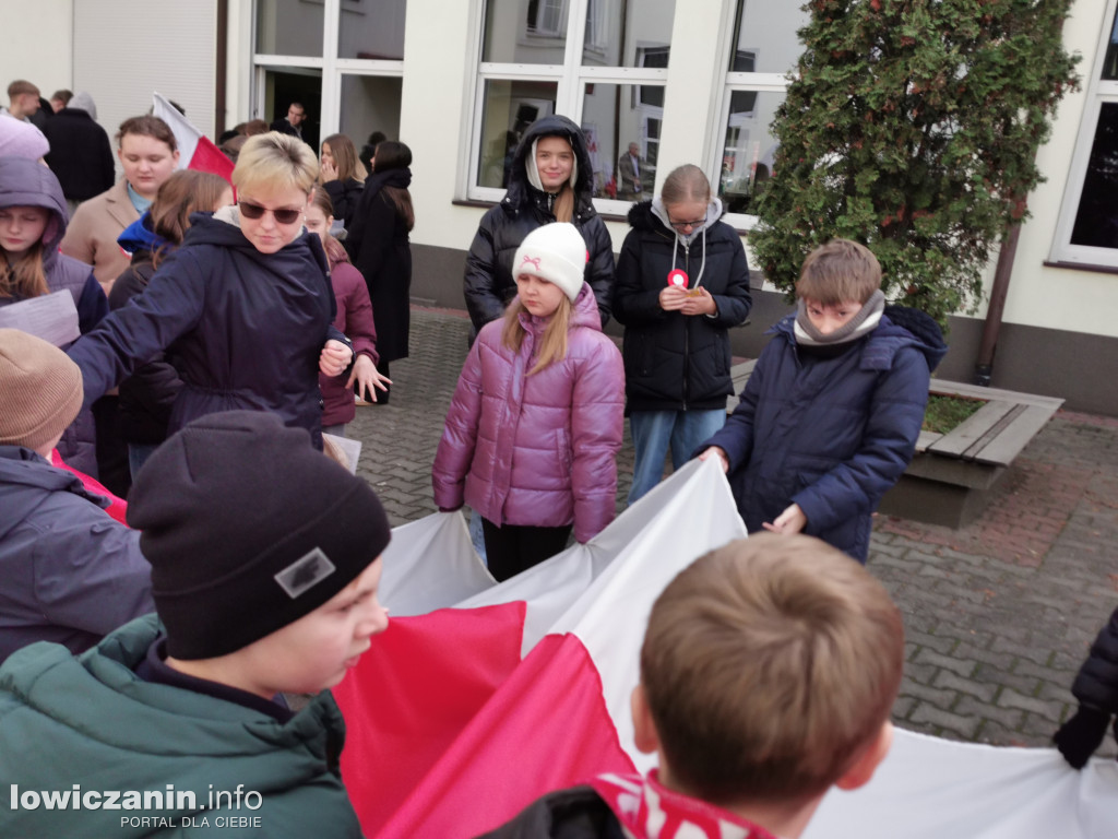 Pochód szkoły pijarskiej w Łowiczu