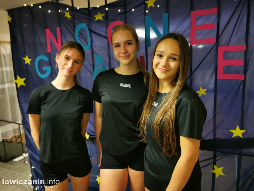 Nocna siatkówka w I LO w Łowiczu