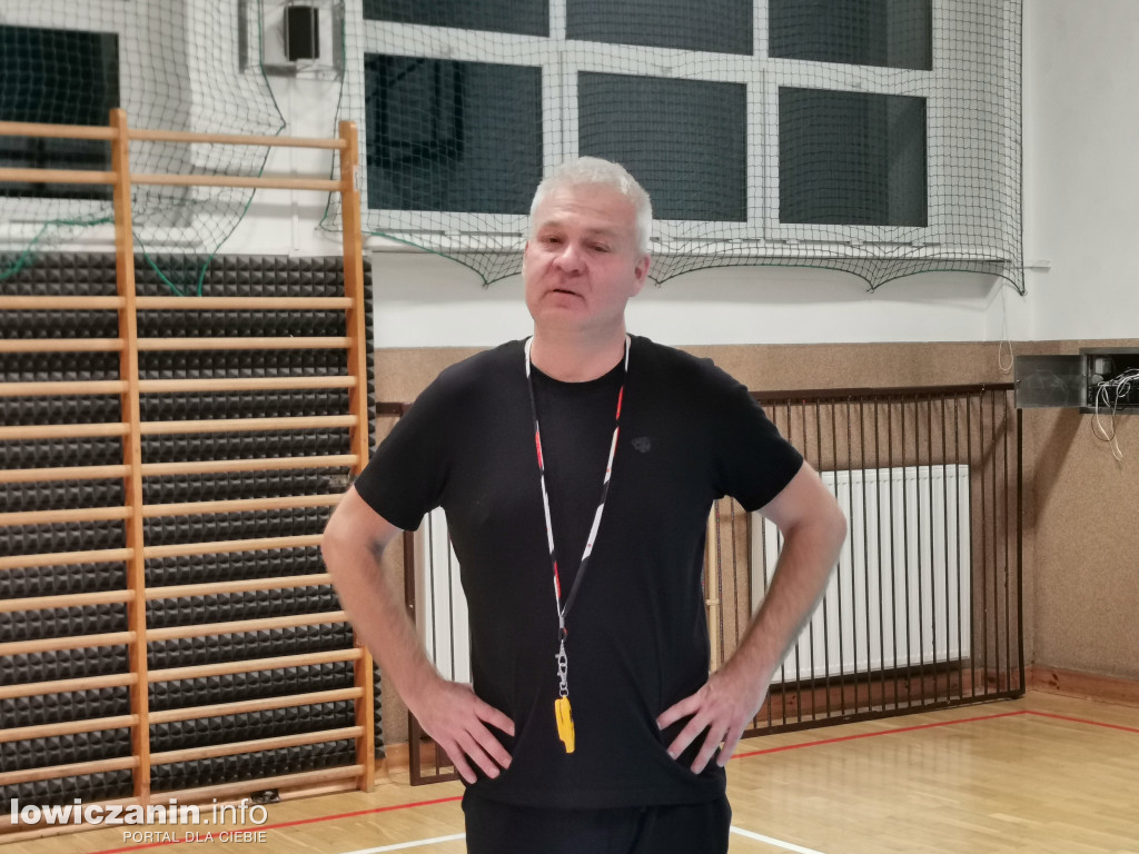 Nocna siatkówka w I LO w Łowiczu