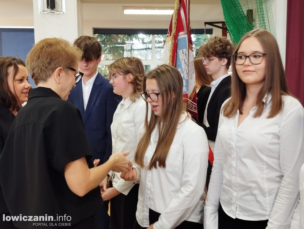 Łowicz. Uroczystości patriotyczne w I LO