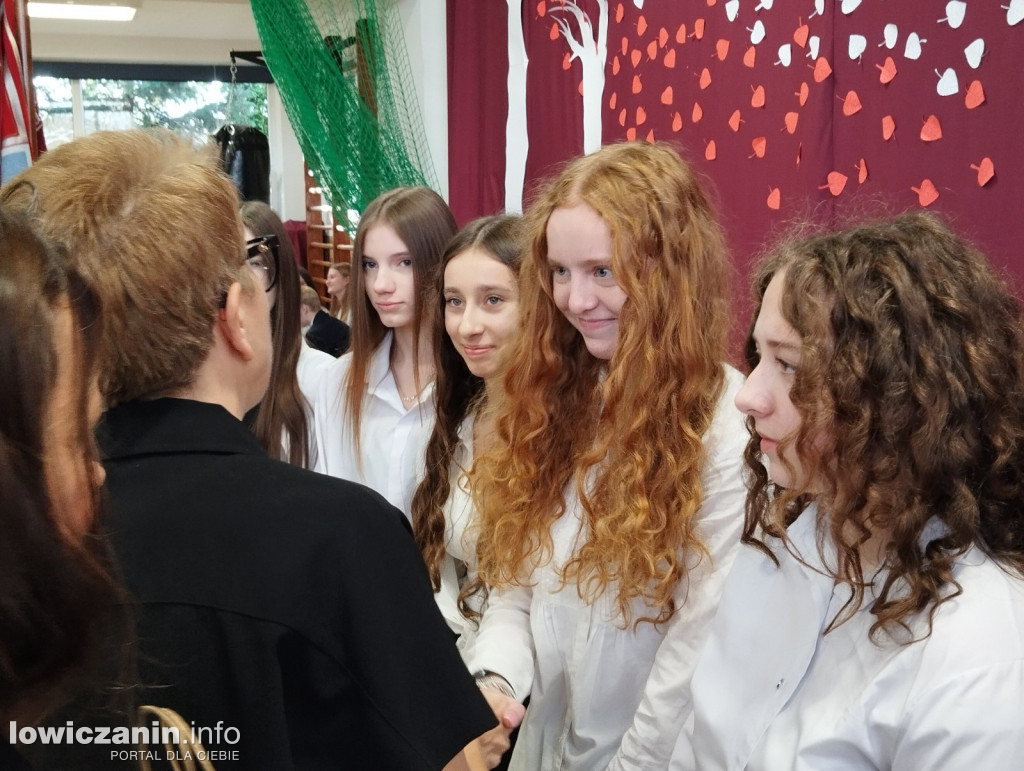 Łowicz. Uroczystości patriotyczne w I LO