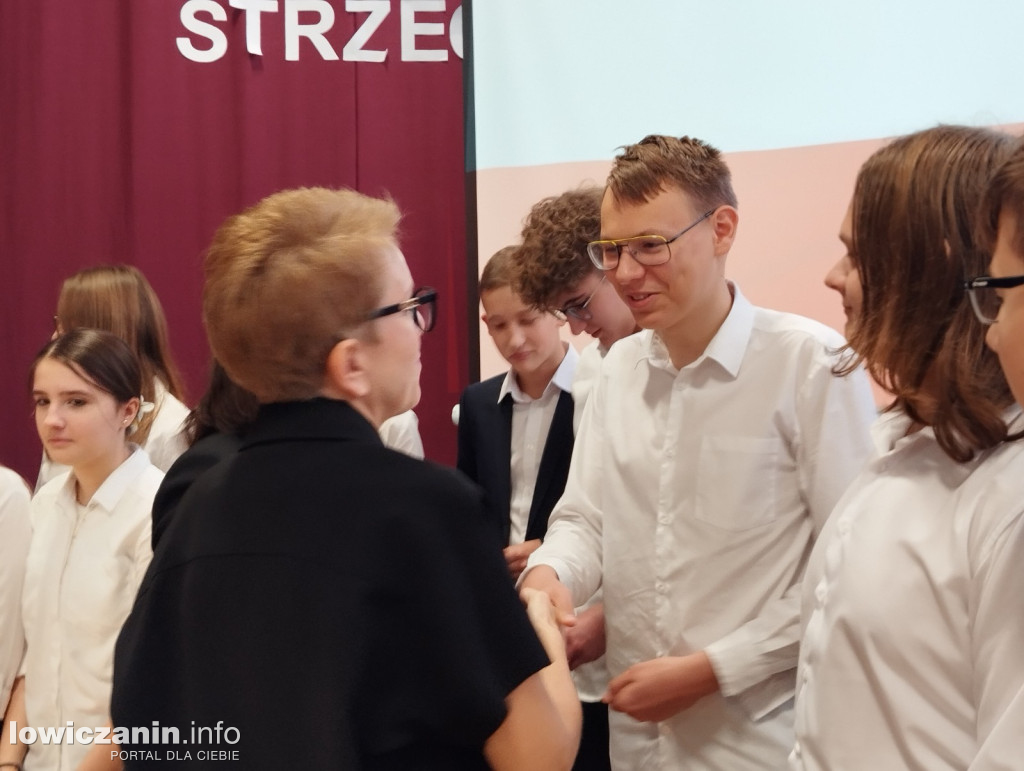 Łowicz. Uroczystości patriotyczne w I LO