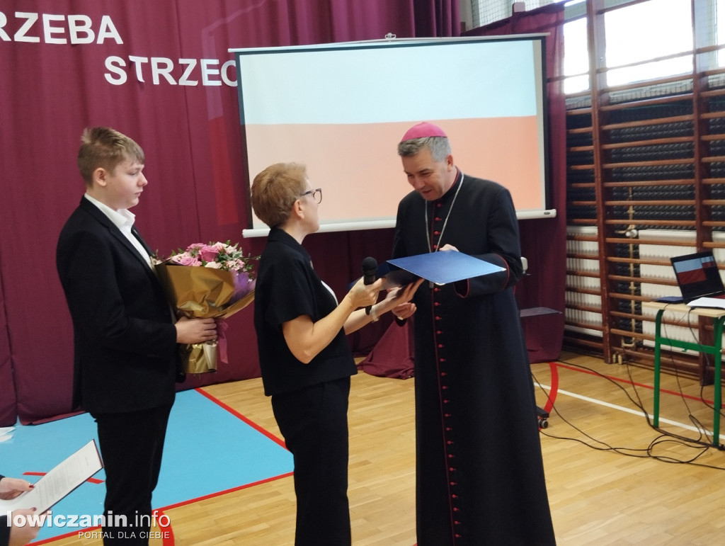 Łowicz. Uroczystości patriotyczne w I LO