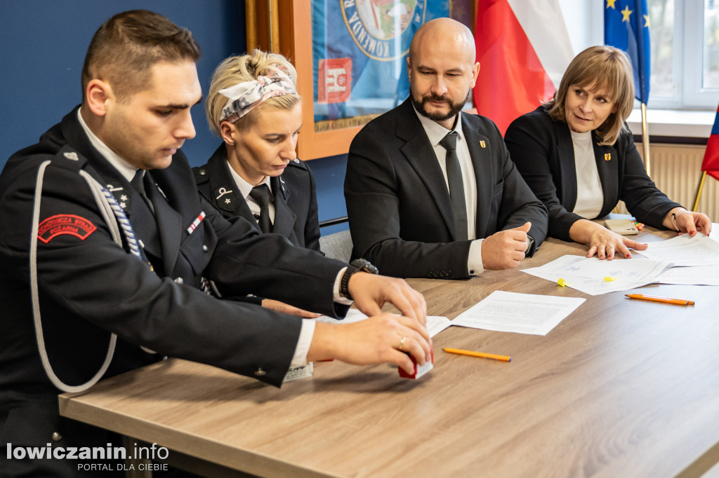 OSP z powiatu łowickiego otrzymają pieniądze na łączność