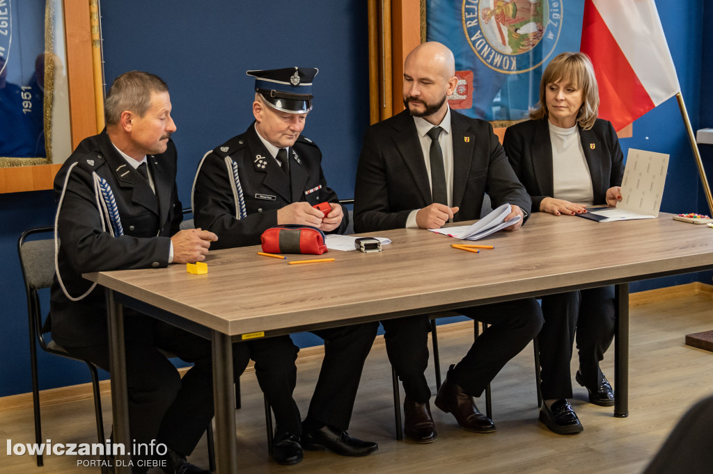 OSP z powiatu łowickiego otrzymają pieniądze na łączność