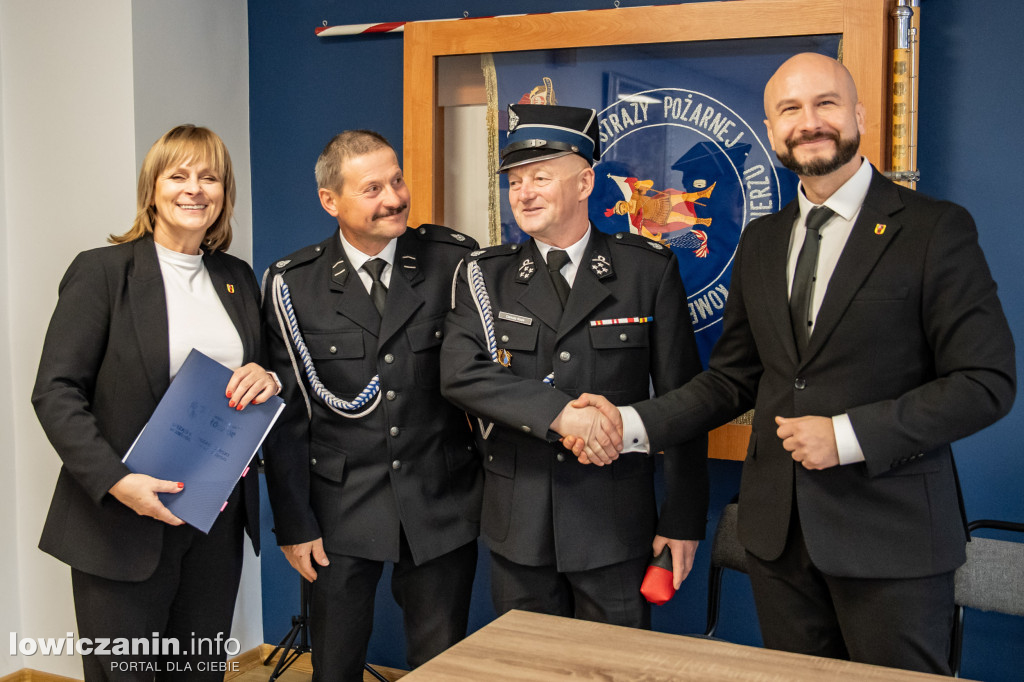 OSP z powiatu łowickiego otrzymają pieniądze na łączność