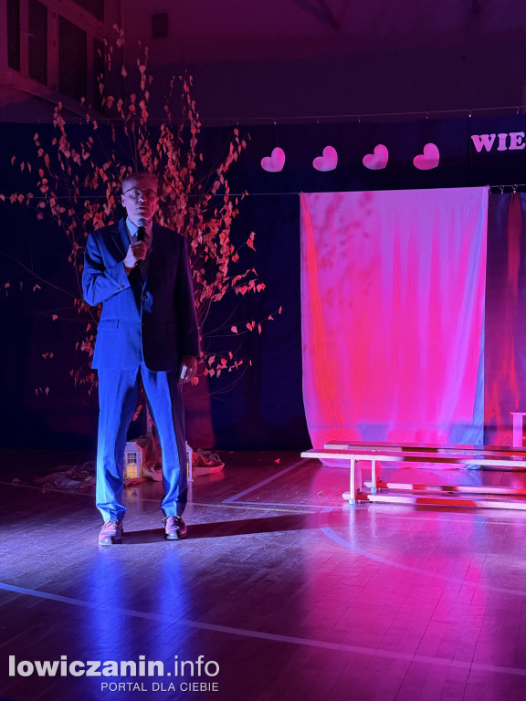 Wieczorek patriotyczny w SP 4 Łowicz