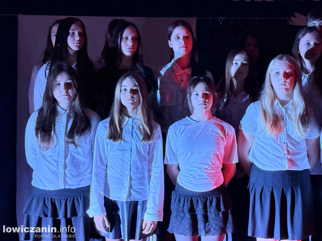 Wieczorek patriotyczny w SP 4 Łowicz