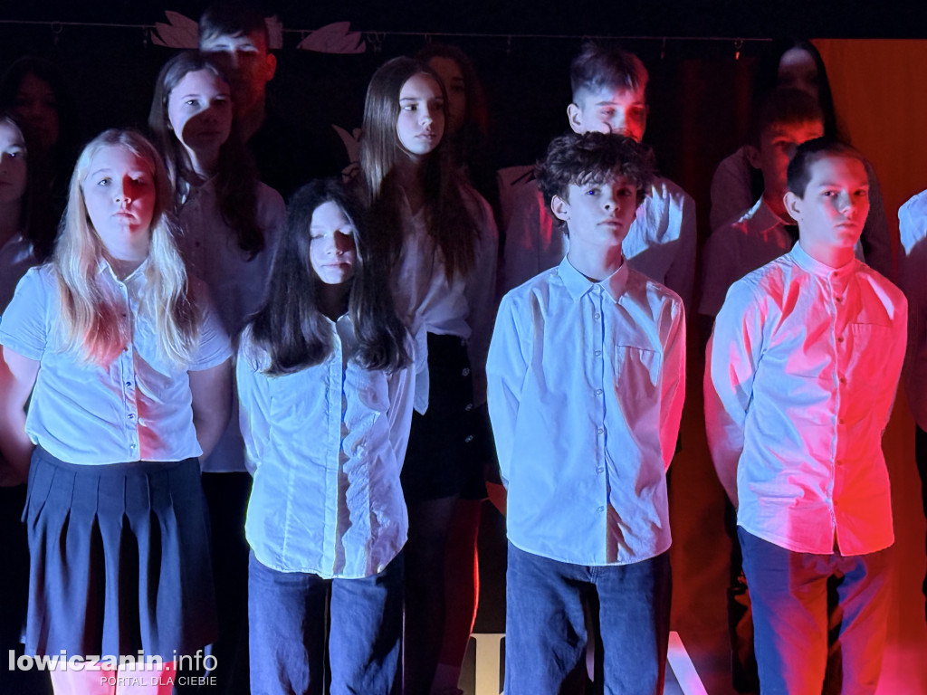 Wieczorek patriotyczny w SP 4 Łowicz