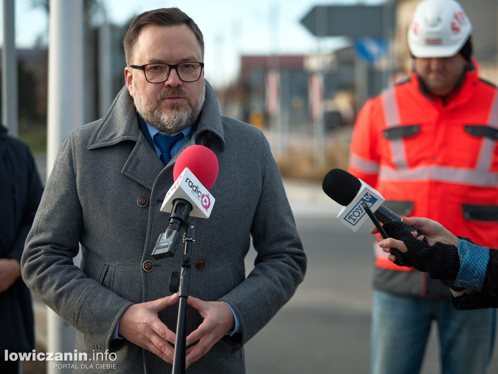 Żychlin z nową drogą i rondami.