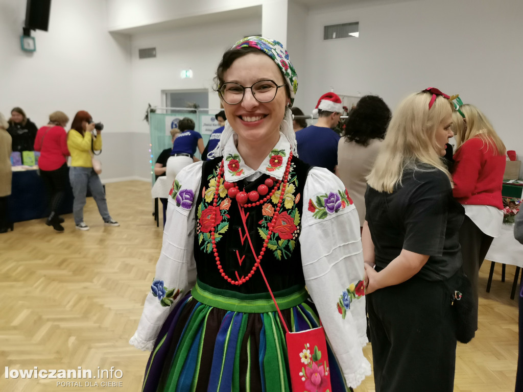 Kiermasz bożonarodzeniowy w szkole przy Ułańskiej