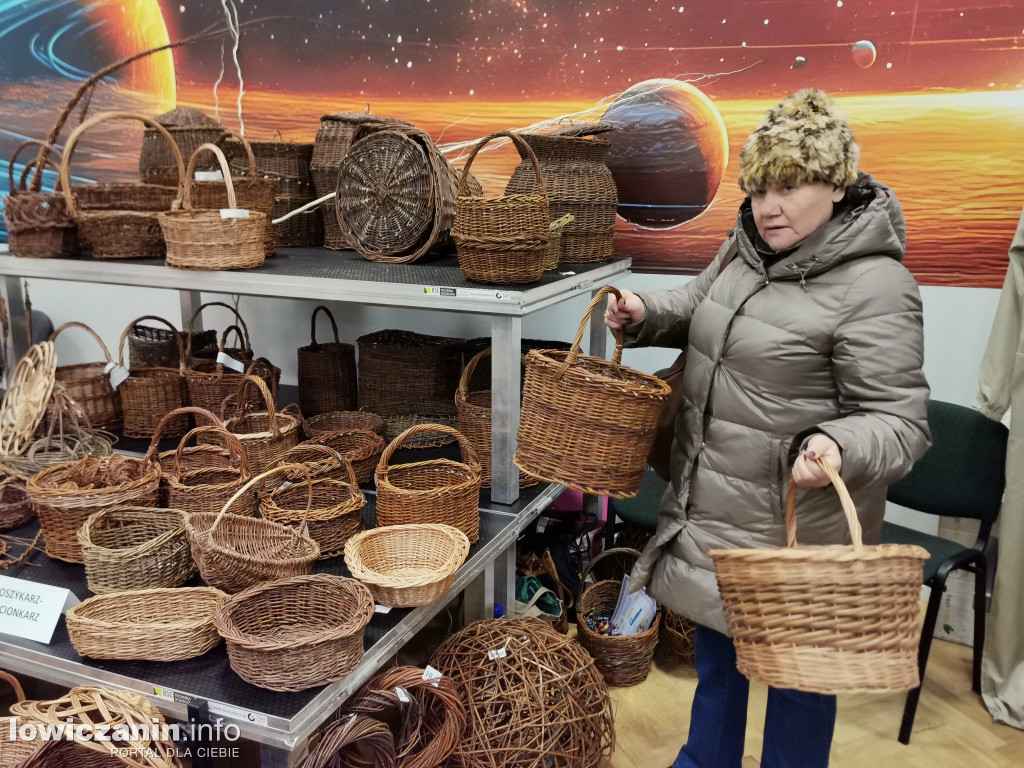 Kiermasz bożonarodzeniowy w szkole przy Ułańskiej