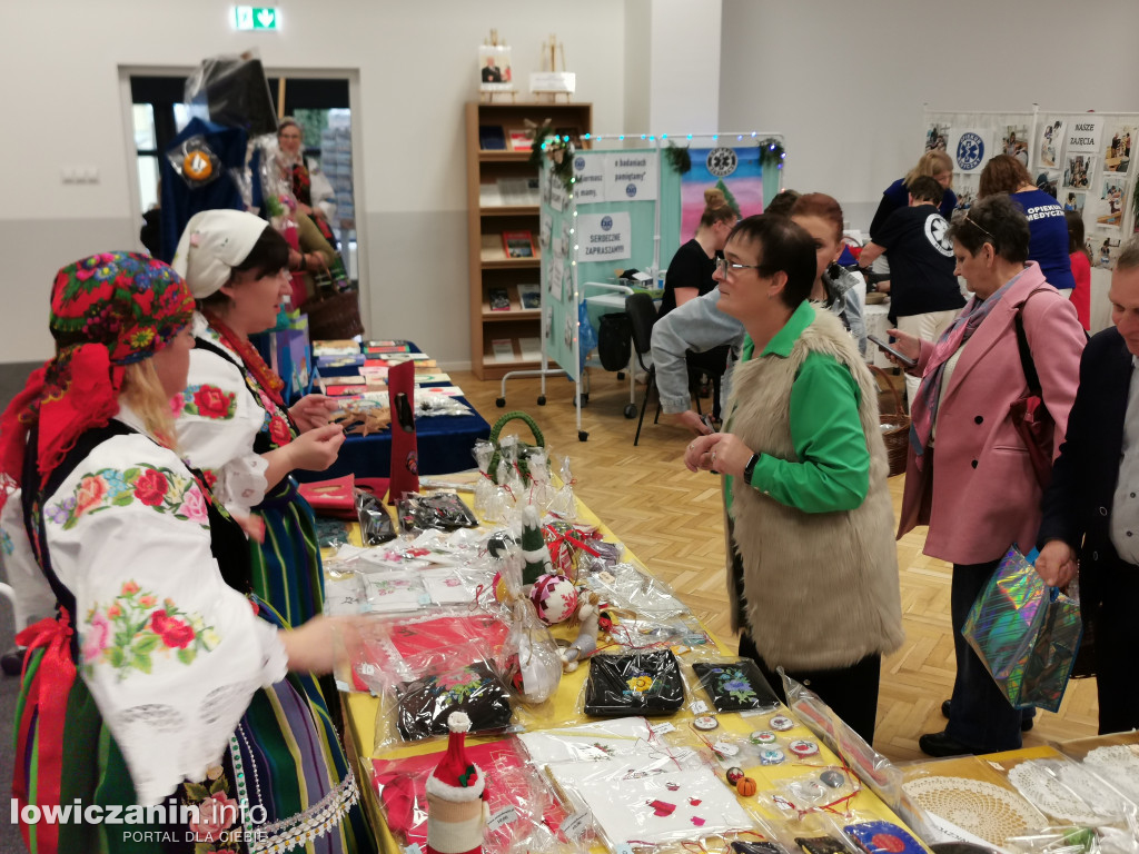 Kiermasz bożonarodzeniowy w szkole przy Ułańskiej