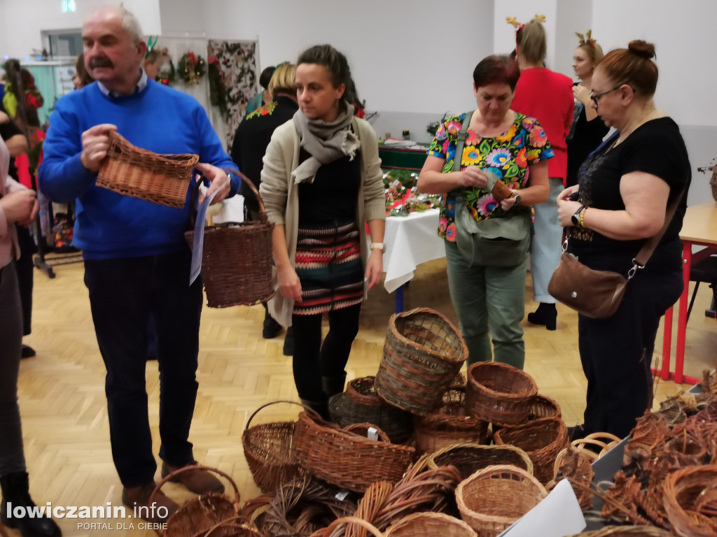 Kiermasz bożonarodzeniowy w szkole przy Ułańskiej