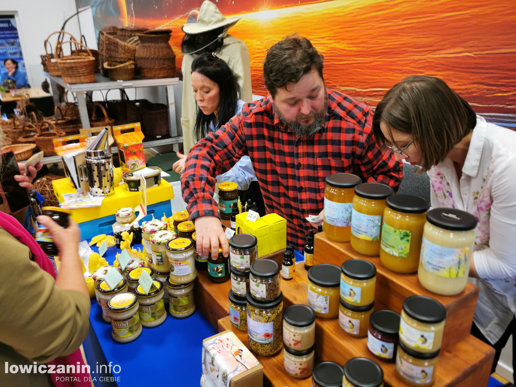 Kiermasz bożonarodzeniowy w szkole przy Ułańskiej