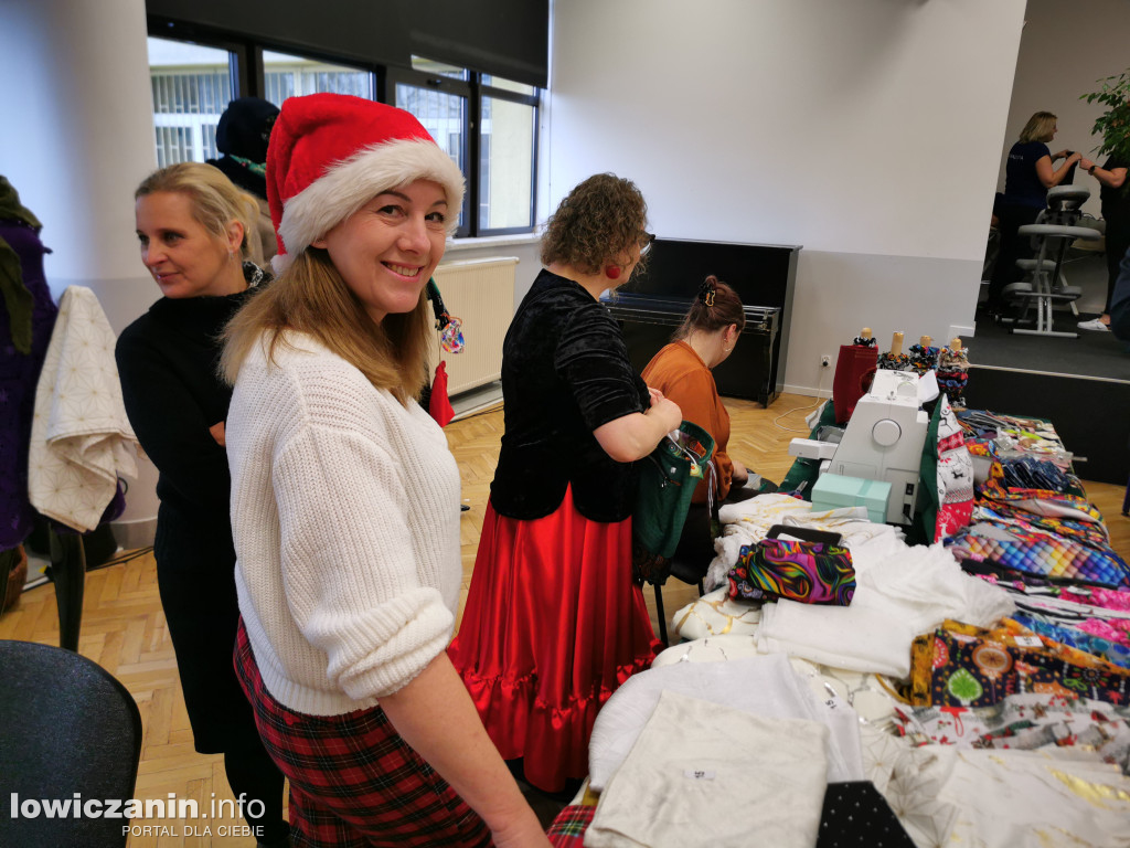 Kiermasz bożonarodzeniowy w szkole przy Ułańskiej