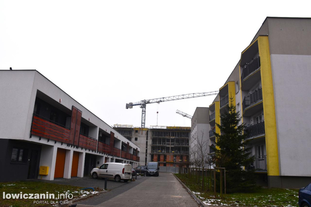 Tak rosną nowe bloki na Bratkowicach