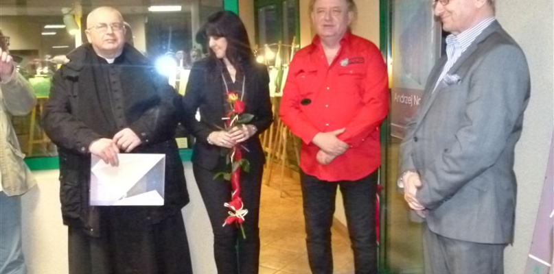 Wernisaż wystawy prof. A. Nawrota w Galerii Bank&DM w Głownie. Fot. Elżbieta Woldan-Romanowicz