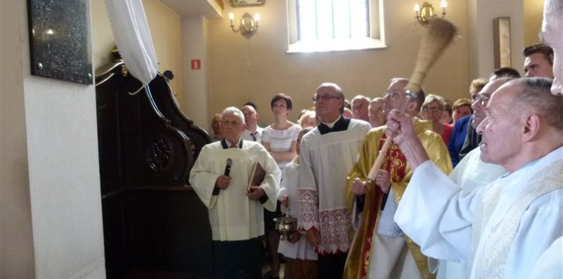 Poświęcenie tablicy. Fot. Elżbieta Woldan-Romanowicz