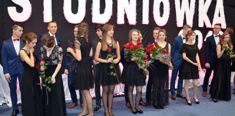 Studniówka w pijarskim LO w Łowiczu