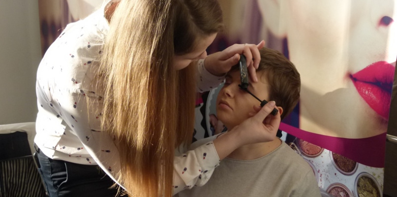 KOLEJ NA KOBIETY w Głownie