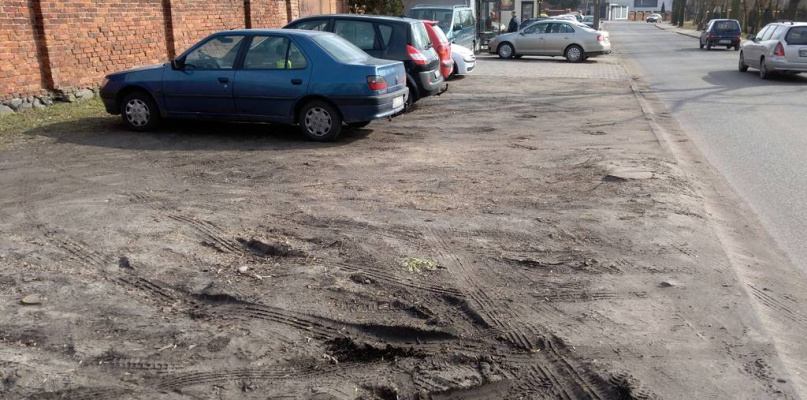 W tym miejscu wkrótce powstanie parking dla 22 samochodów