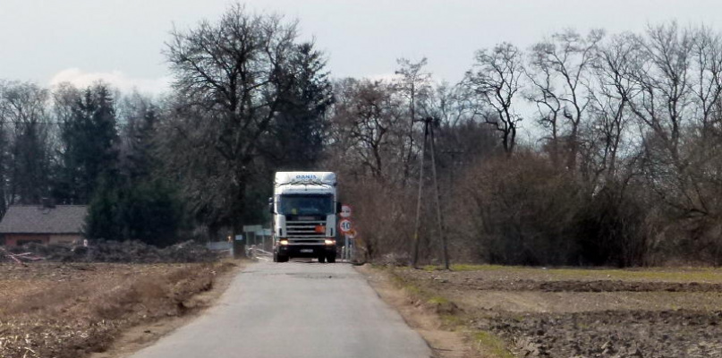 Droga objazdowa wyznaczona dla transportu o masie do 3,5 tony. Fot. EWR
