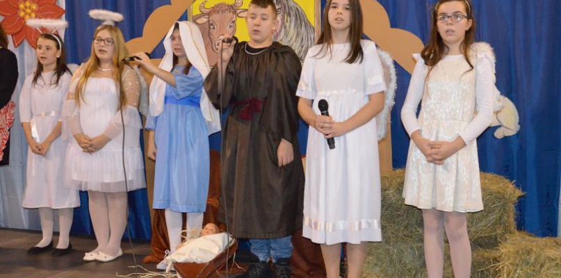 NIEBORÓW. Jasełka, licytacja i kiermasz ozdób w Zespole Placówek Oświatowych. fot. tb