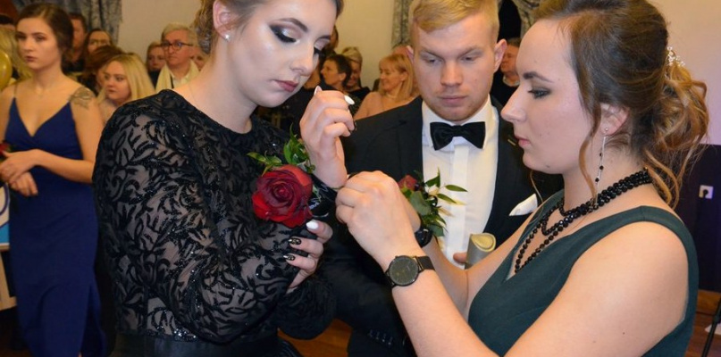 Ostatnie przygotowania przed polonezem