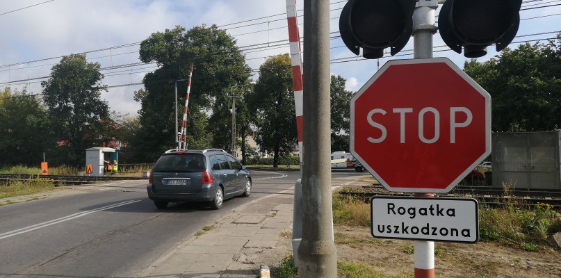 Przejazd kolejowy w ul. Mostowej.
