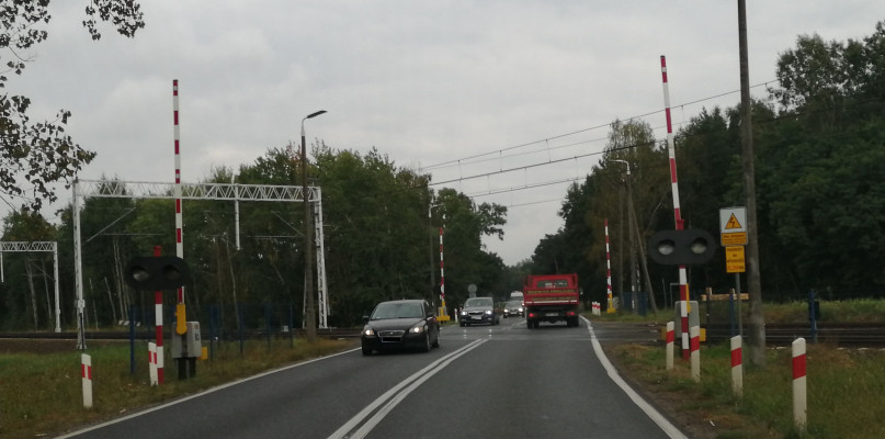Przejazd kolejowy w Arkadii.