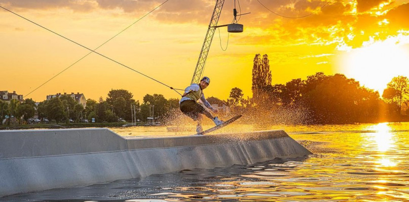 Central Wake Park to miejsce dla amatorów mocnych wrażeń. Fot.: CWP Głowno