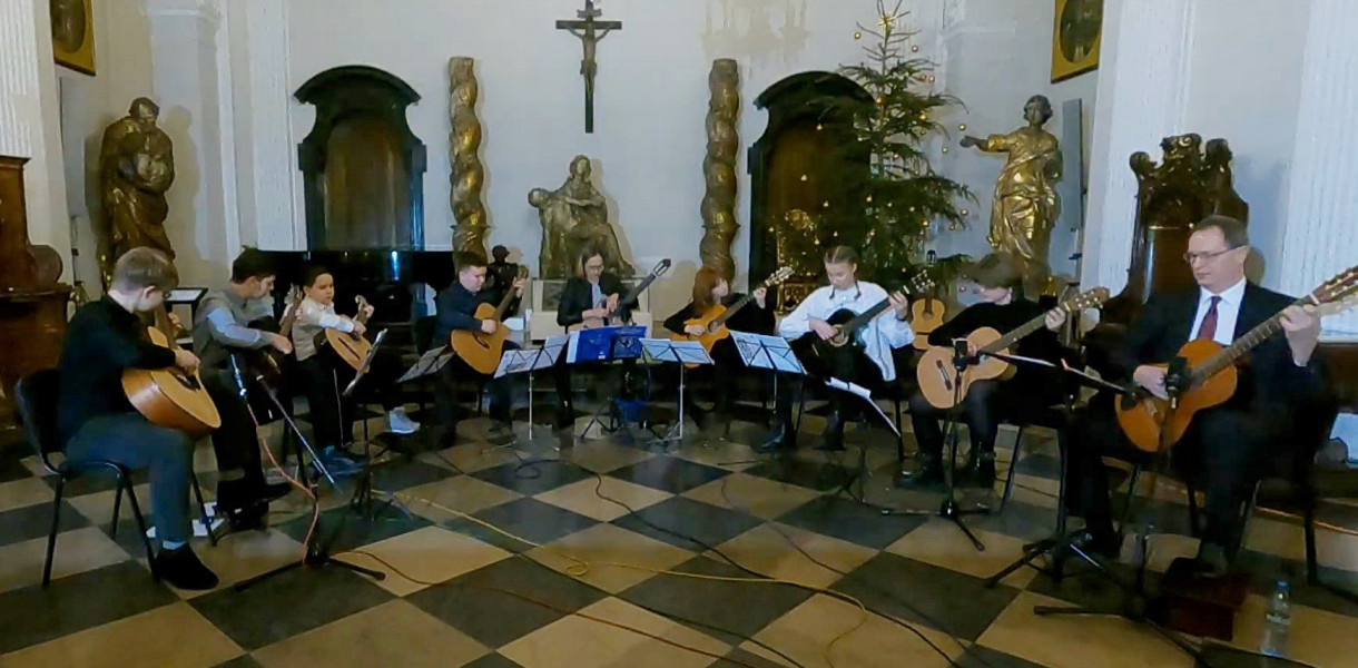 Orkiestra Gitarowa Łowicz Fot. Stefan Staszewski